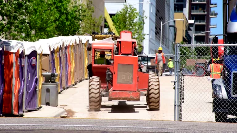Best Standard Portable Toilet Rental  in Lindsay, OK